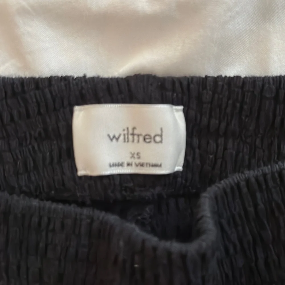 Aritzia Wilfred Pant - Picture 3 of 3